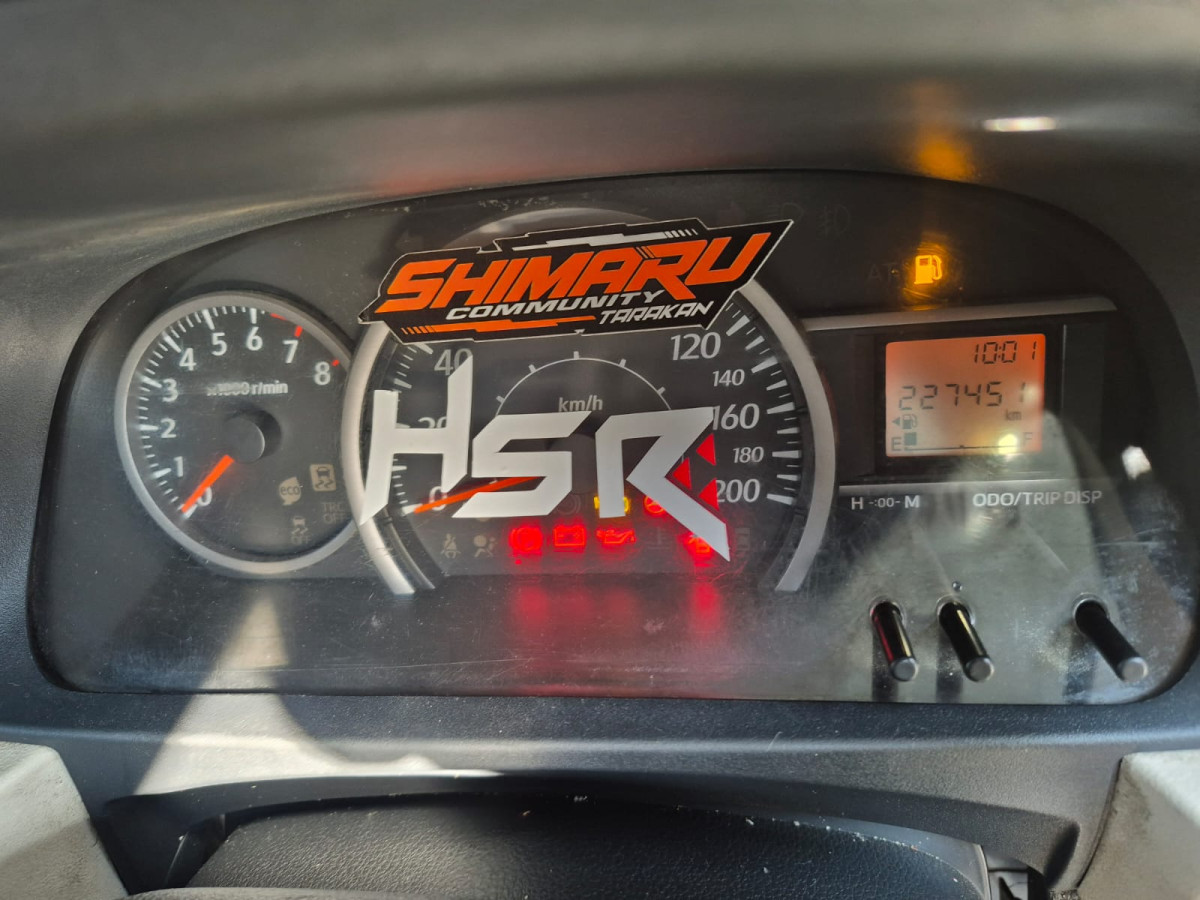 DAIHATSU  SIGRA  M