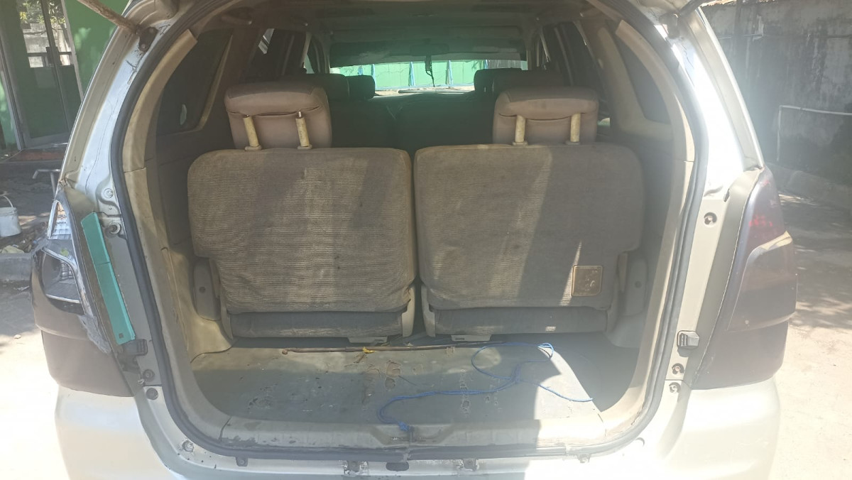 TOYOTA INNOVA  J