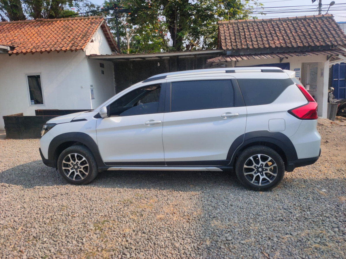 SUZUKI XL7