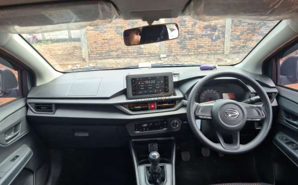 DAIHATSU AYLA 1.2R