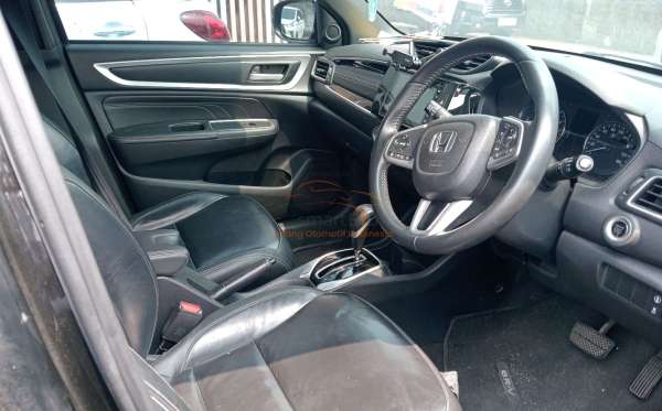 HONDA BR-V PRESTIGE