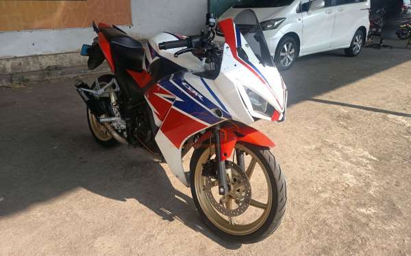 HONDA CBR 150