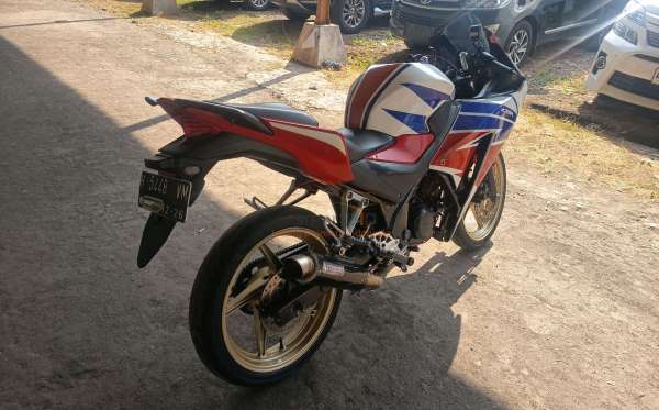 HONDA CBR 150