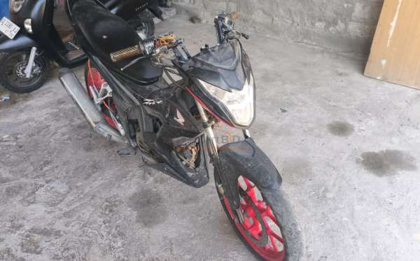 HONDA SONIC 150 R