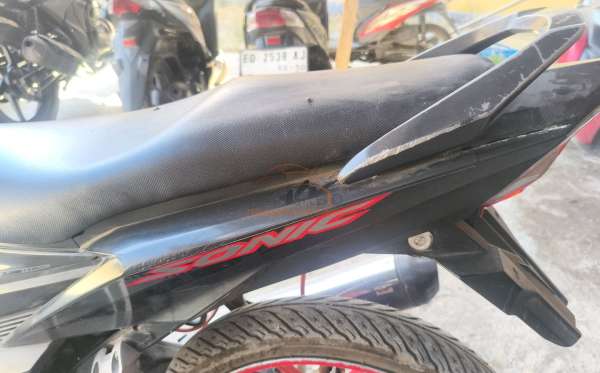 HONDA SONIC 150 R