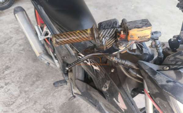 HONDA SONIC 150 R