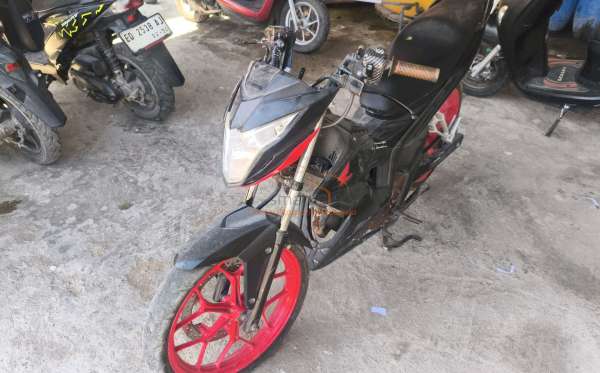 HONDA SONIC 150 R