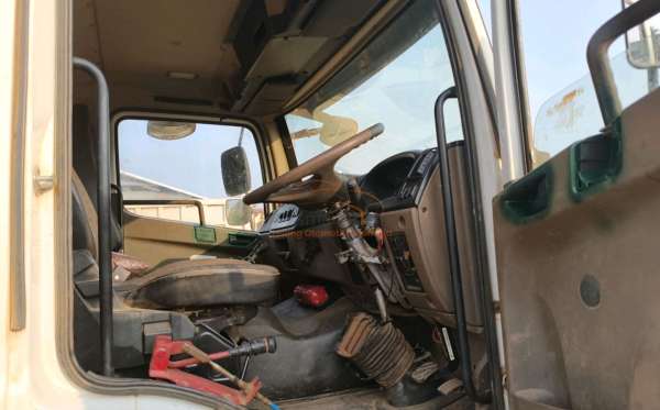 MERCEDES BENZ  AXOR  2528 CH (6X4)