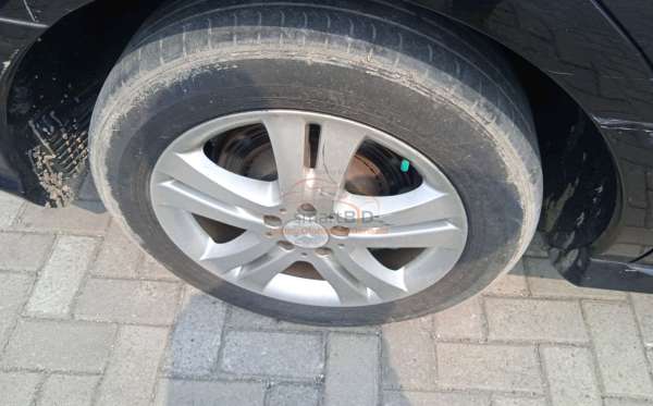 MERCEDES BENZ R 280L AT (CBU)