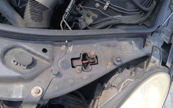 MERCEDES BENZ R 280L AT (CBU)