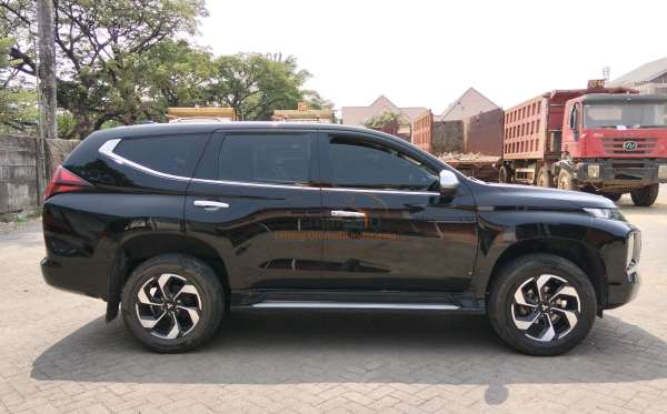 MITSUBISHI PAJERO SPORT 2.5L GLX (4X4)