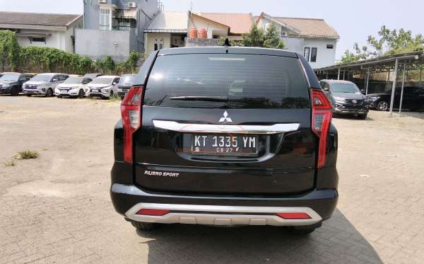 MITSUBISHI PAJERO SPORT 2.5L GLX (4X4)