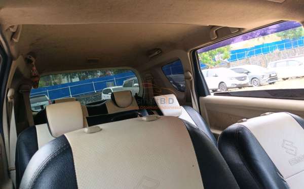 SUZUKI ERTIGA