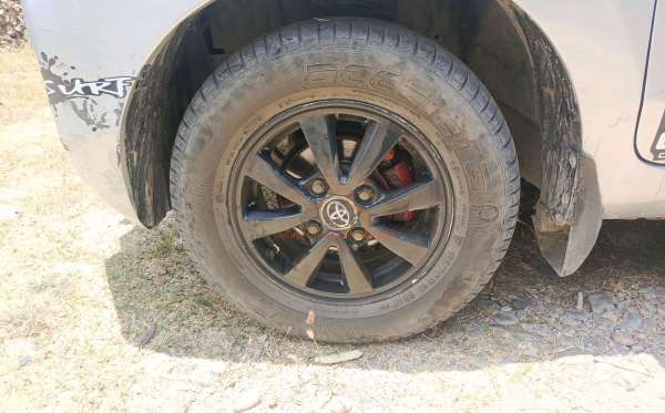 TOYOTA  AVANZA  1.3 G