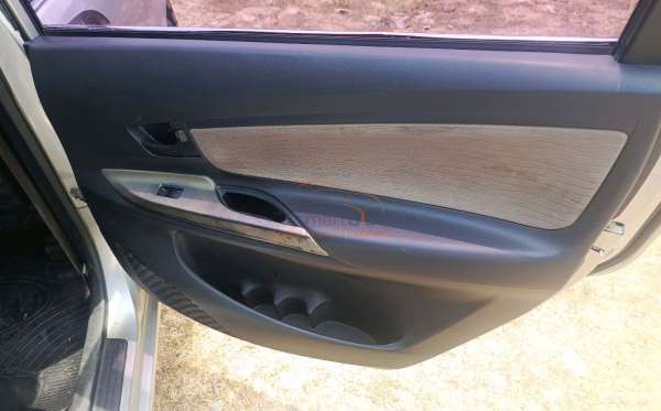 TOYOTA  AVANZA  1.3 G
