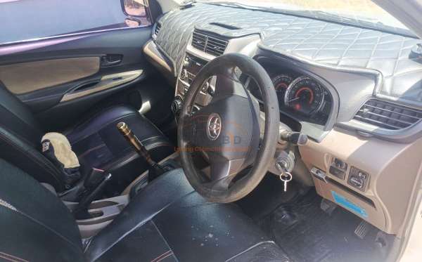 TOYOTA  AVANZA  1.3 G