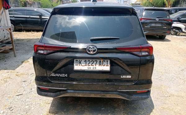 TOYOTA AVANZA