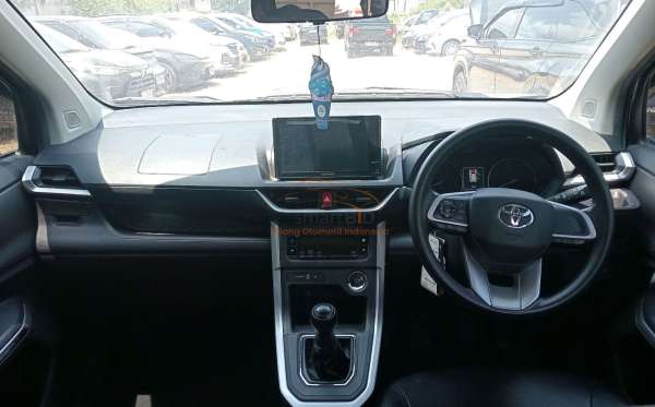 TOYOTA AVANZA