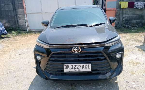 TOYOTA AVANZA