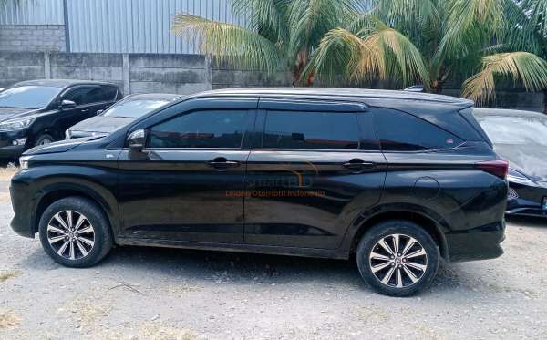 TOYOTA AVANZA