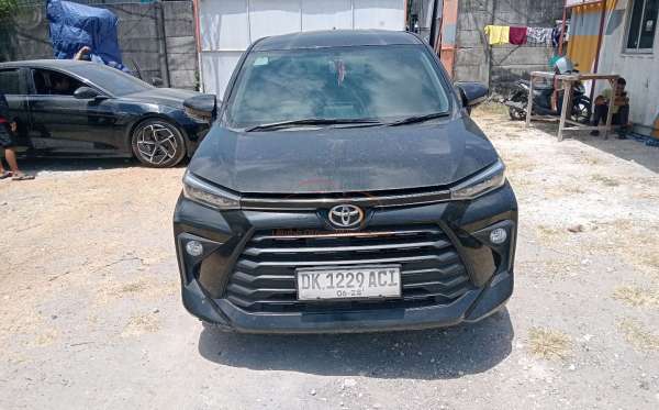 TOYOTA AVANZA