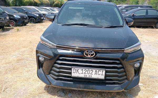 TOYOTA AVANZA