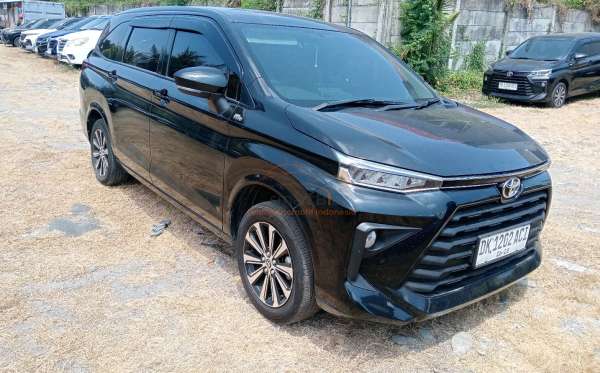 TOYOTA AVANZA