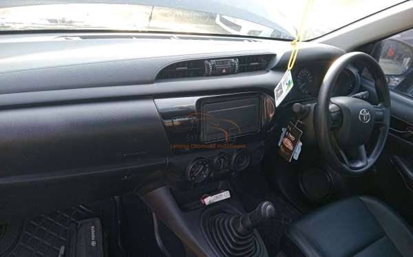 TOYOTA HILUX PICK UP