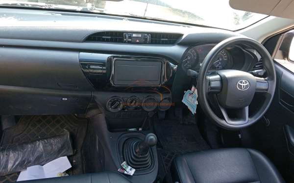 TOYOTA HILUX PICK UP