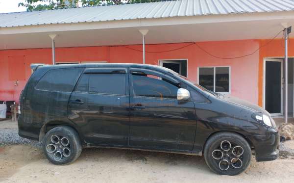 TOYOTA KIJANG INNOVA G