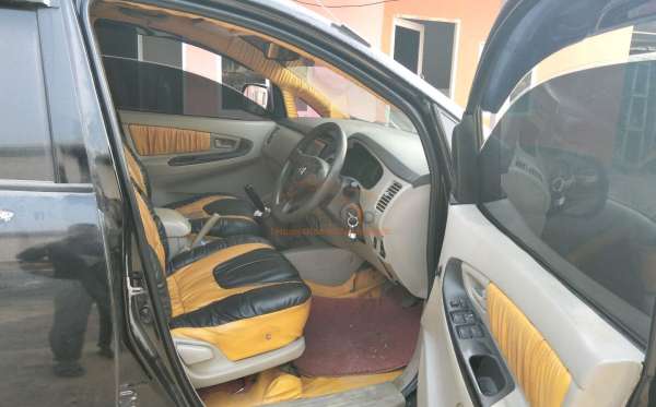 TOYOTA KIJANG INNOVA G