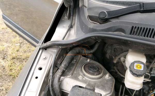 WULING CONFERO
