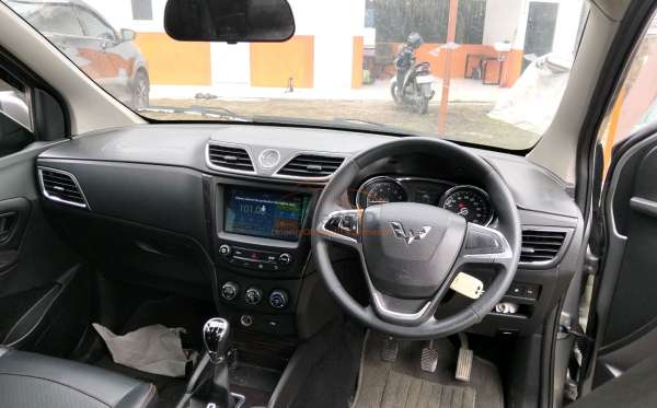 WULING CONFERO