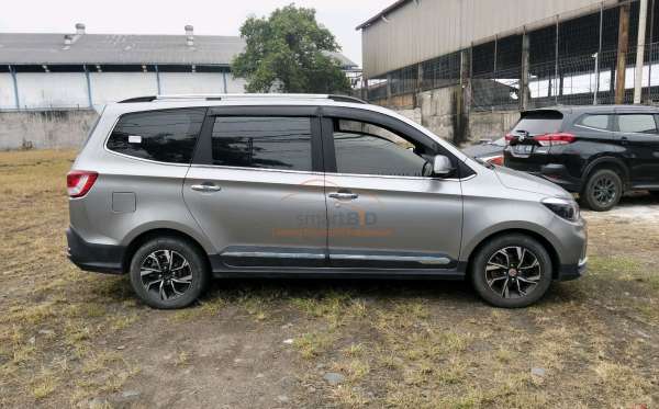 WULING CONFERO
