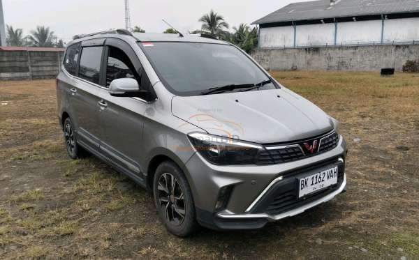 WULING CONFERO