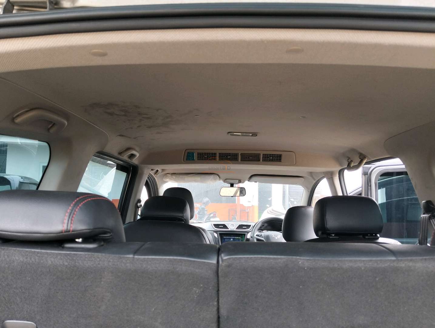 WULING CONFERO
