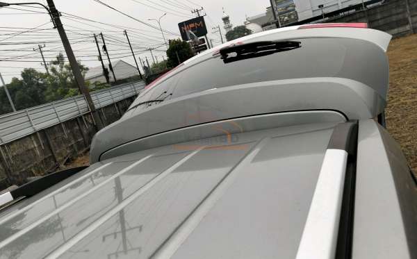 WULING CONFERO
