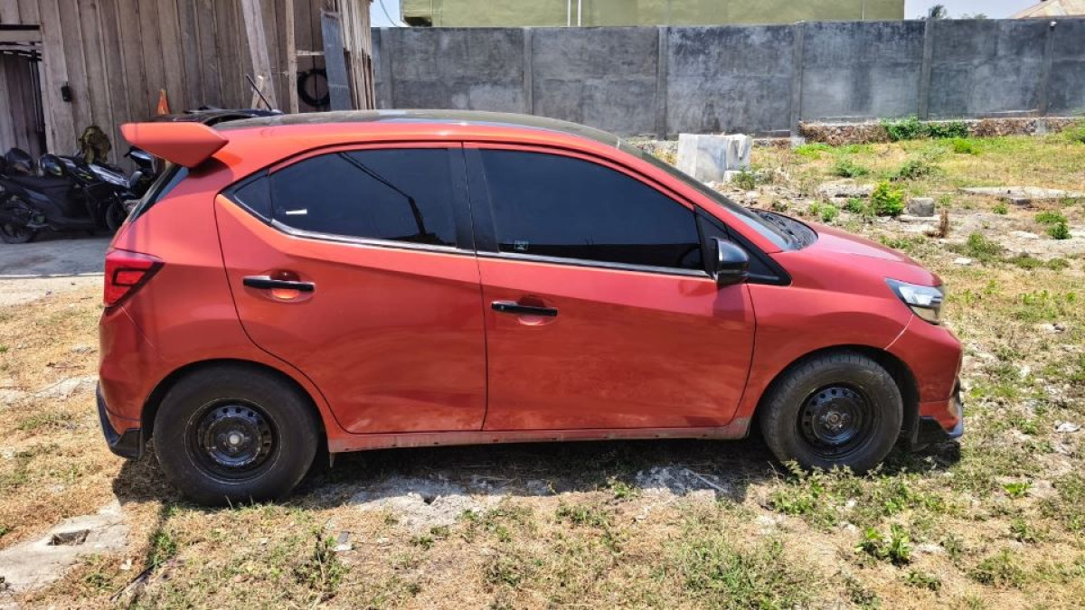 HONDA  BRIO  RS