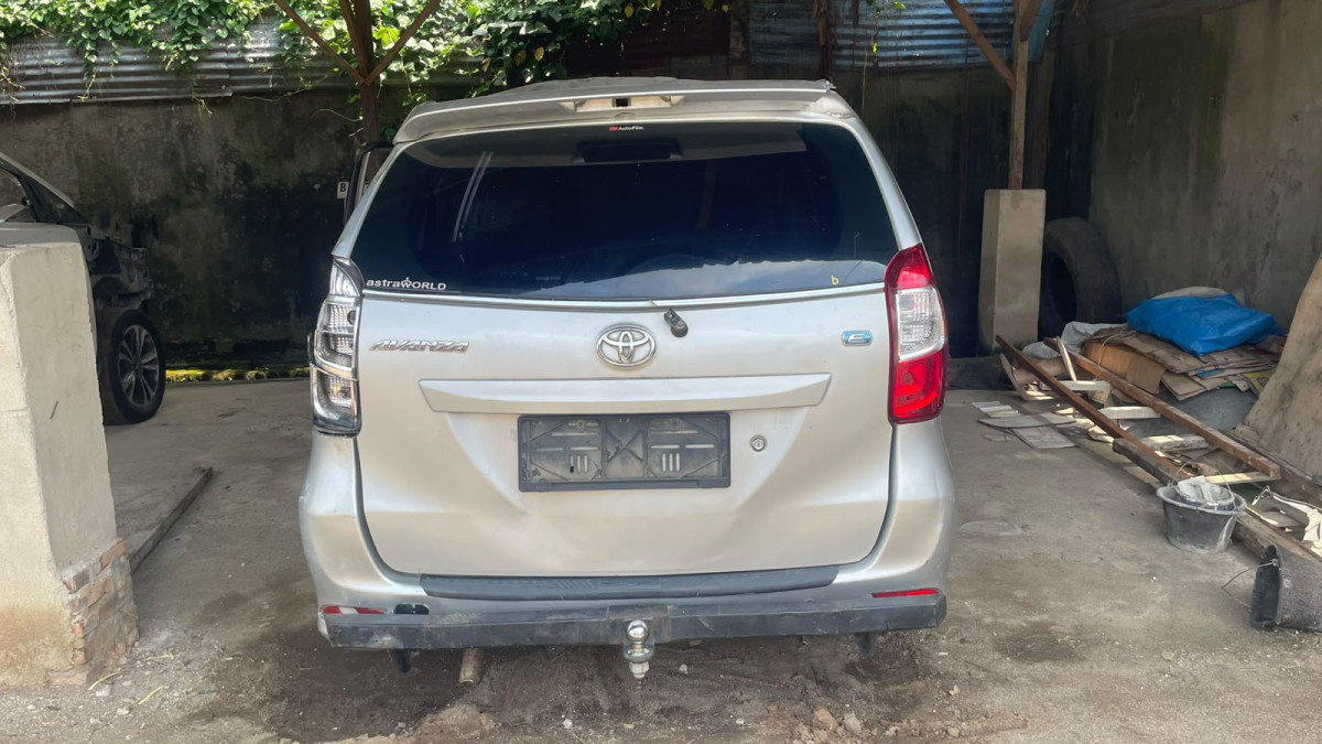 TOYOTA  AVANZA  1.3 E