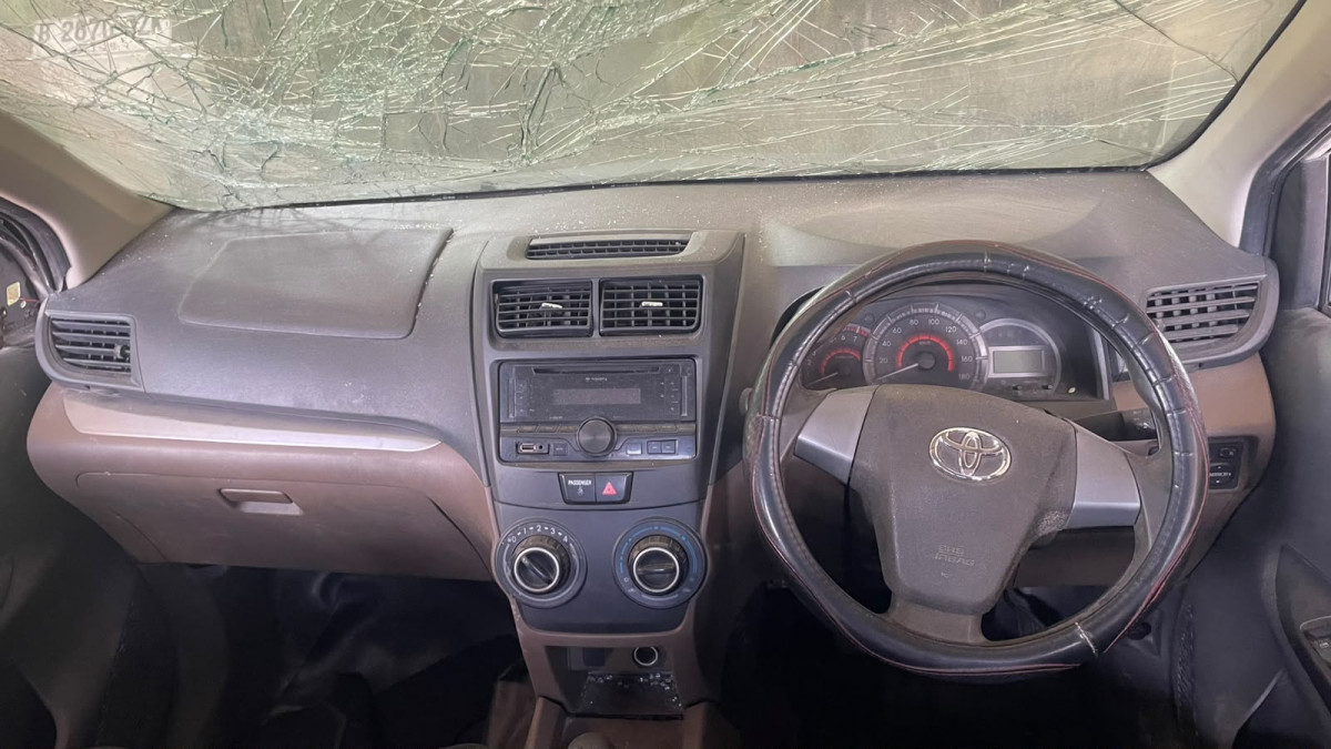 TOYOTA  AVANZA  1.3 E