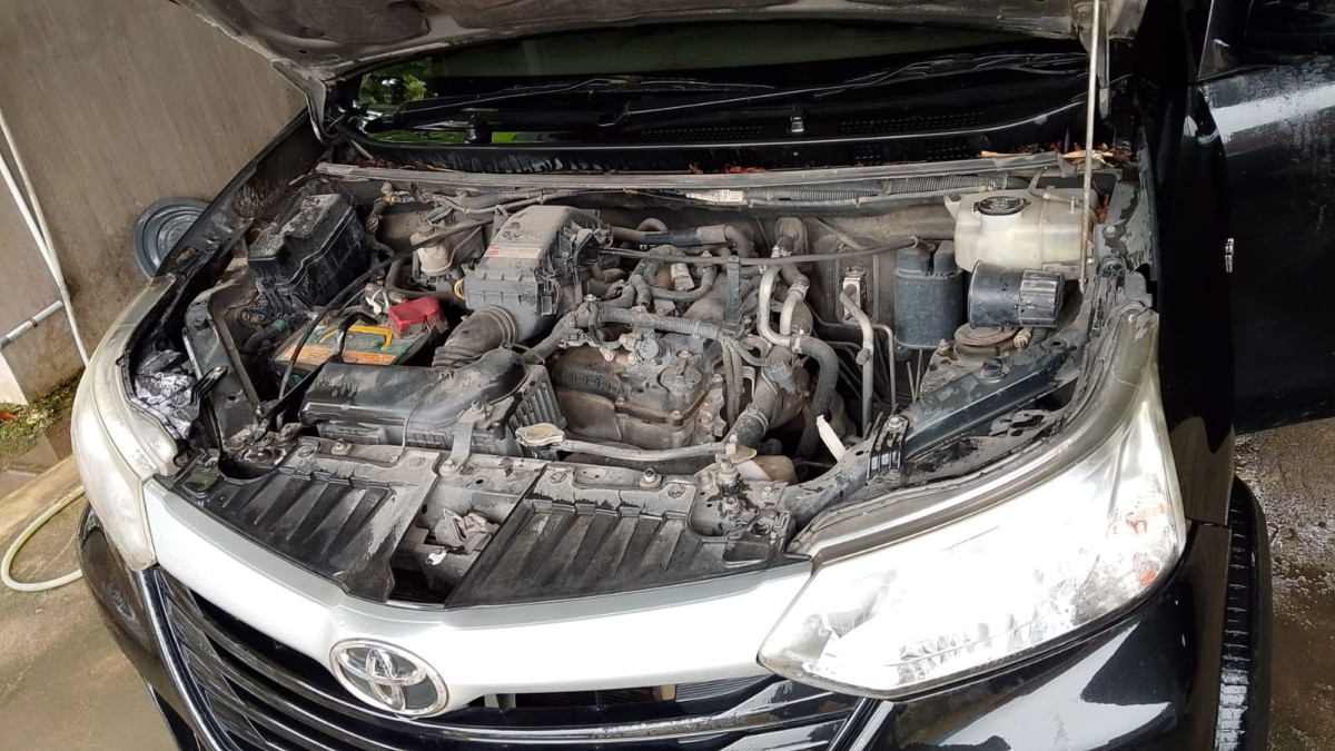 TOYOTA  AVANZA  1.3 E