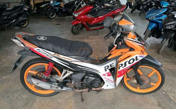 HONDA BLADE REPSOL 125 FI