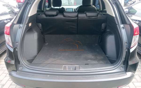 HONDA HRV RU1 1.5 E