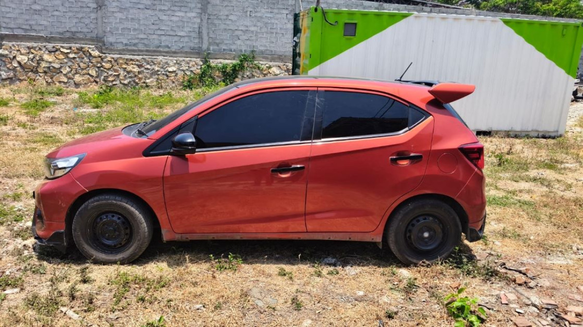 HONDA  BRIO  RS