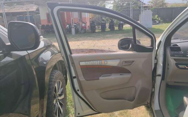 SUZUKI ERTIGA