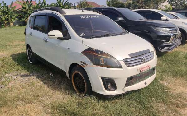 SUZUKI ERTIGA