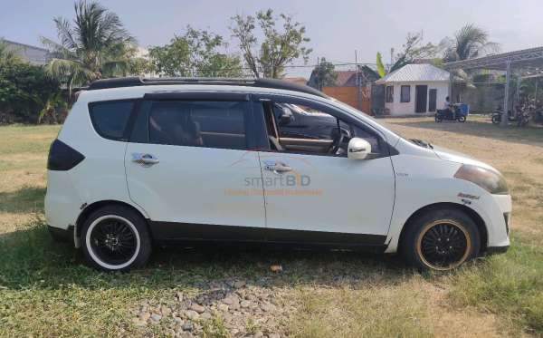 SUZUKI ERTIGA