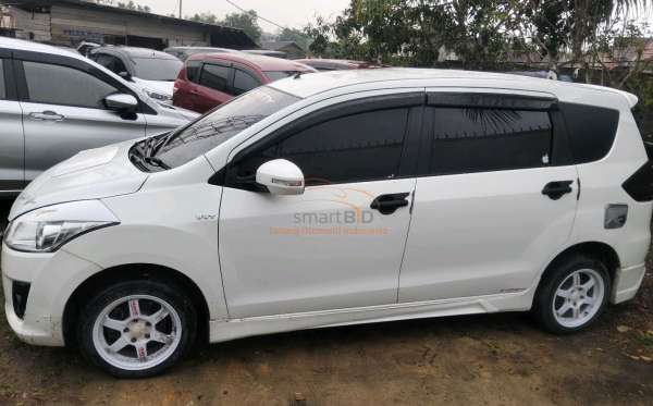 SUZUKI  ERTIGA  DX