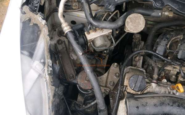 SUZUKI  ERTIGA  DX