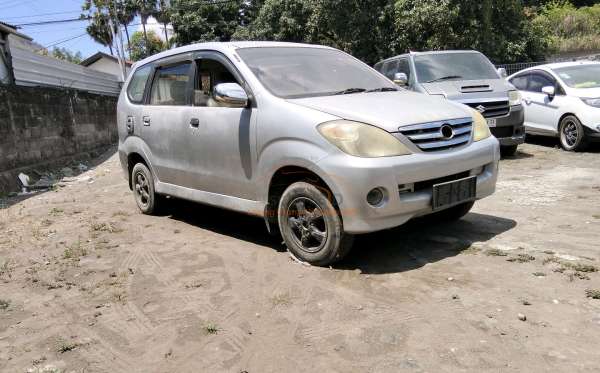 TOYOTA AVANZA 1.3 G